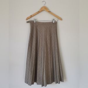 Beautiful checkered wool skirt Size XS-S